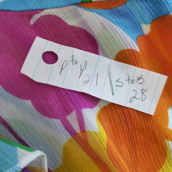 Spense Top - Picture 3 of 12